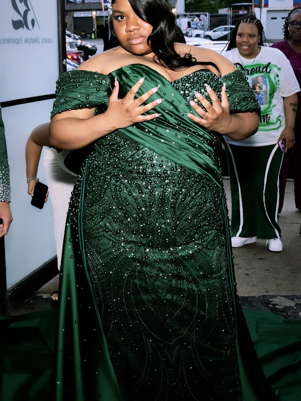 Plus-Size Emerald Green Off-Shoulder Prom Dress